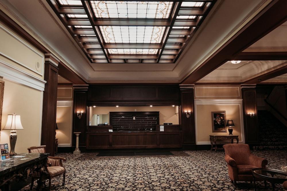 The Astor Hotel Милуоки Екстериор снимка