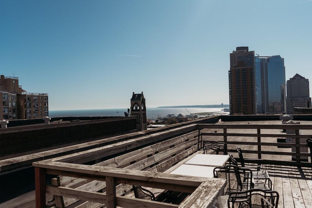 The Astor Hotel Милуоки Екстериор снимка